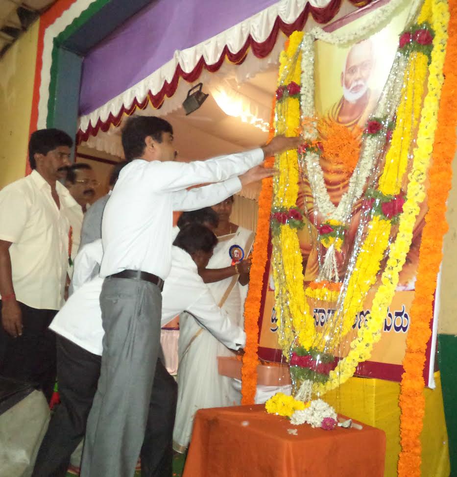 ವಿಶ್ವ ಮಾನವ ಸಂದೇಶವನ್ನು  ಮಾದರಿಯಾಗಿಸಿಕೊಳ್ಳಲು ಕರೆ: ಡಾ.ನಂಜುಂಡೇಗೌಡ